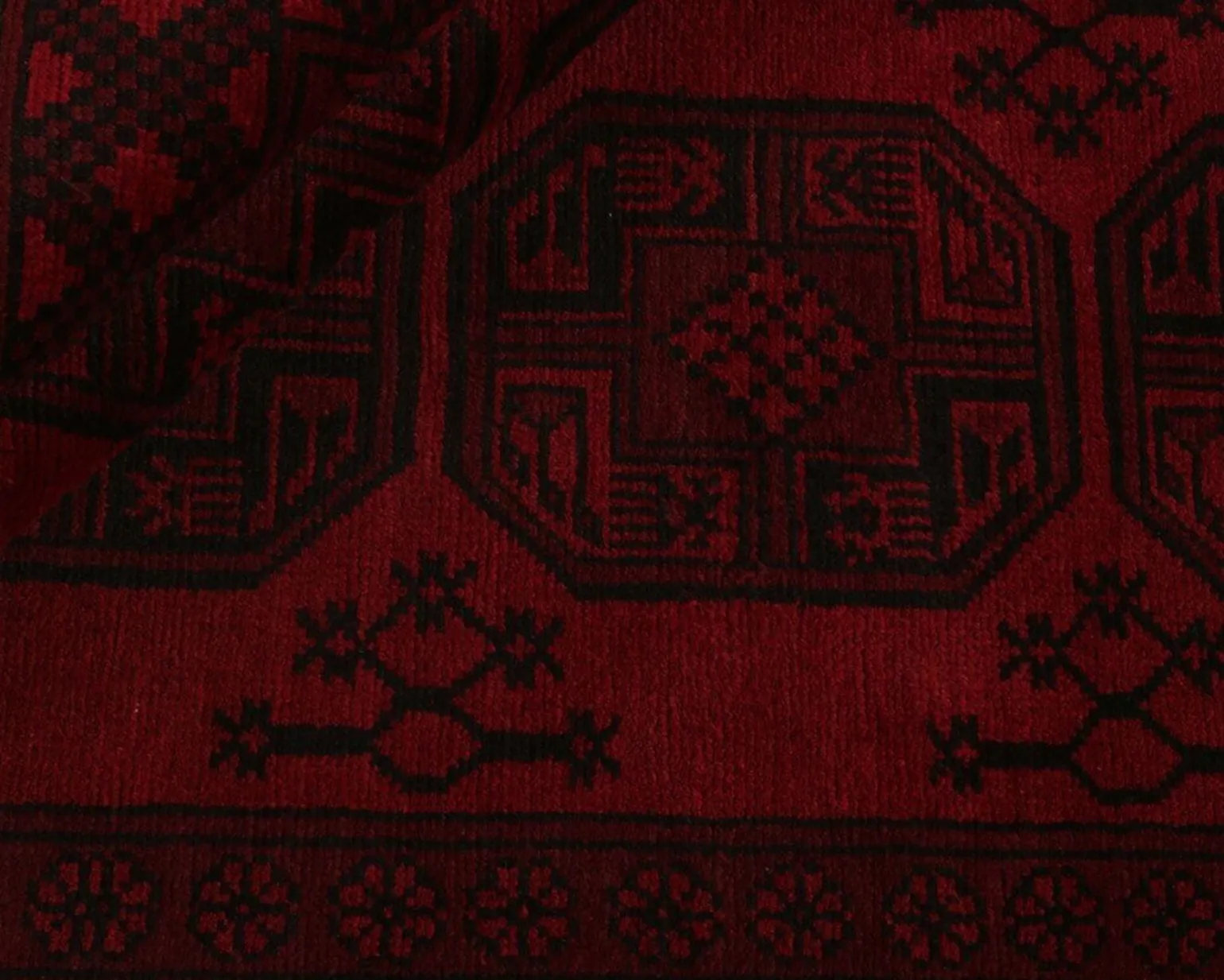 Aktscha orientalisk matta 151 x 194 cm