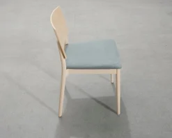 Andreu World Happy stol med grå sits