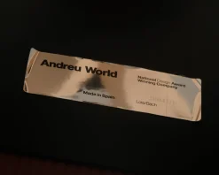 Andreu World Nuez barstol rödbrun