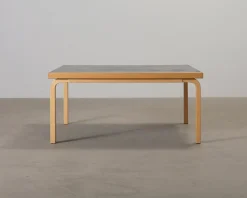 Artek Aalto 84 soffbord 120 x 120 cm björk / svart