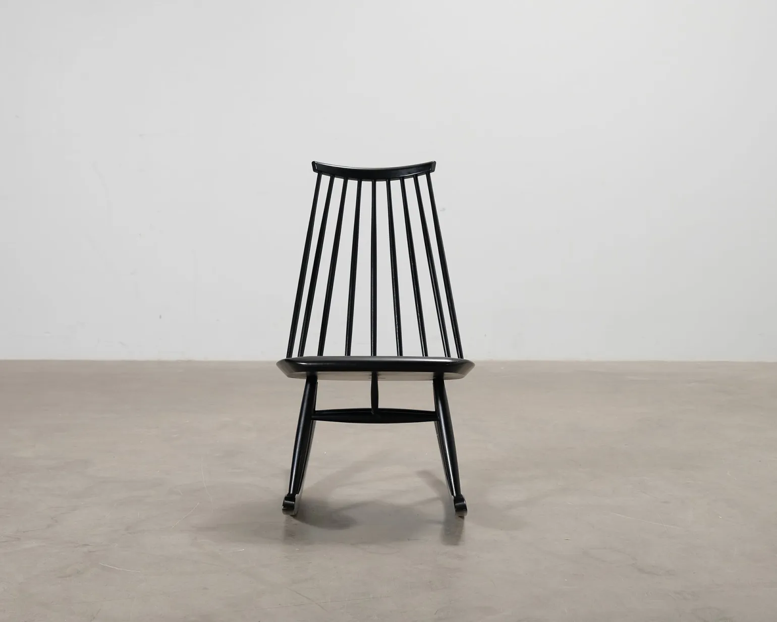 Artek Mademoiselle gungstol svart