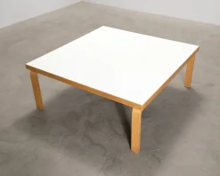 Artek soffbord 125 x 125 cm björk / vit laminat