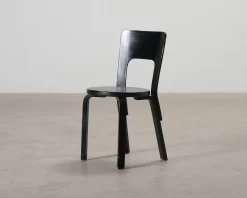 Artek 66 stol svart