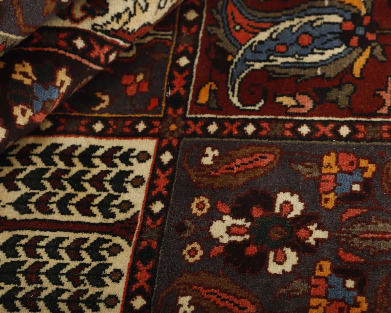 Bakhtiyar orientalisk matta 210 x 305 cm