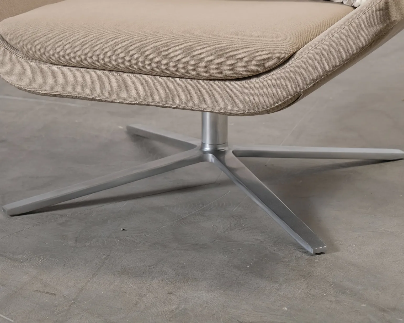 B&B Italia fåtölj beige