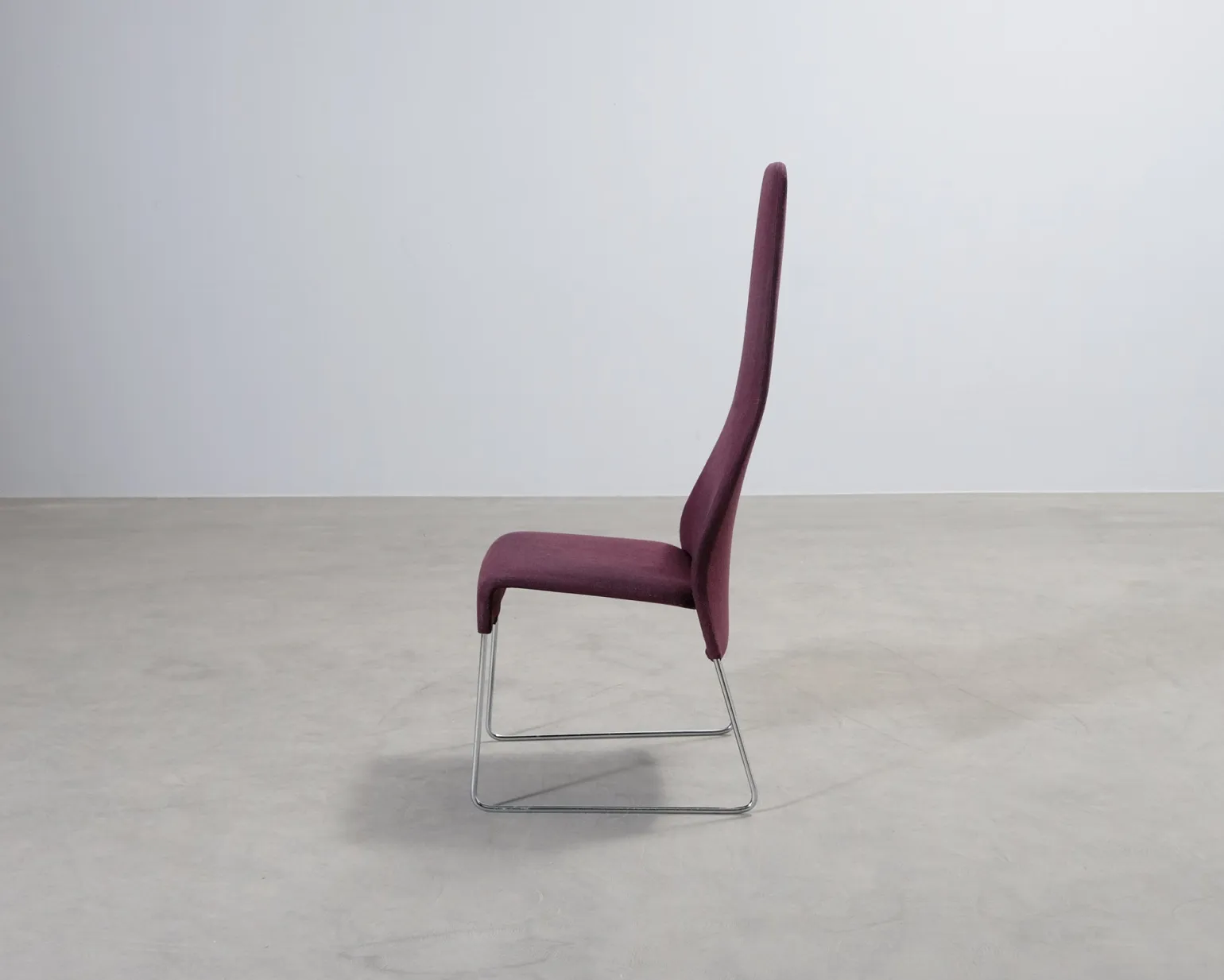 B&B Italia Lazy matstol burgundy