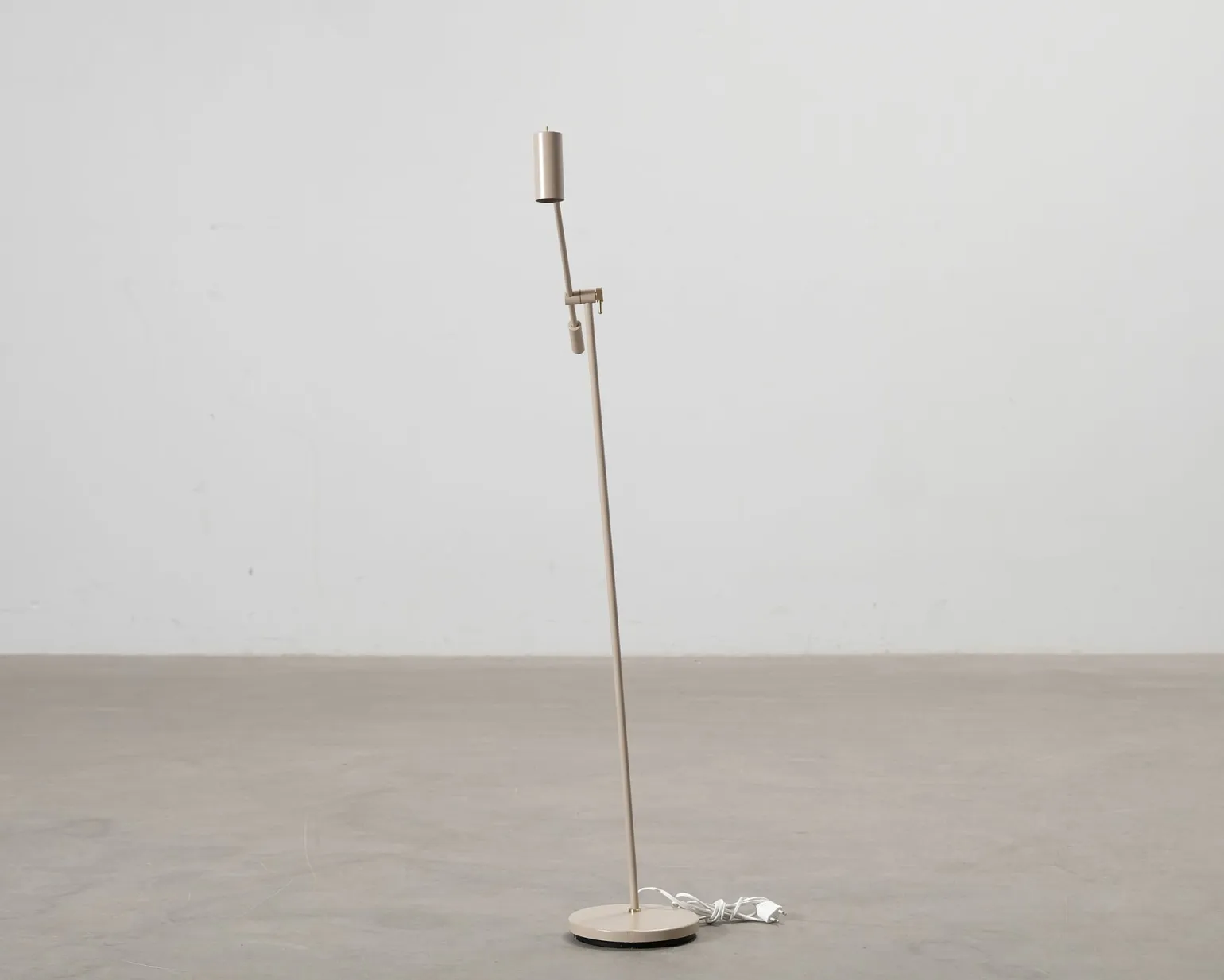 Belid Cato golvlampa Nougat