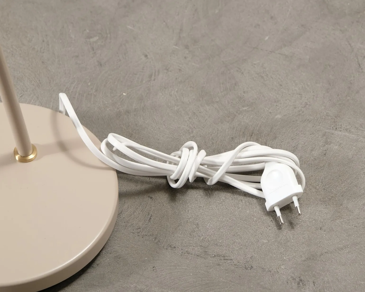 Belid Cato golvlampa Nougat