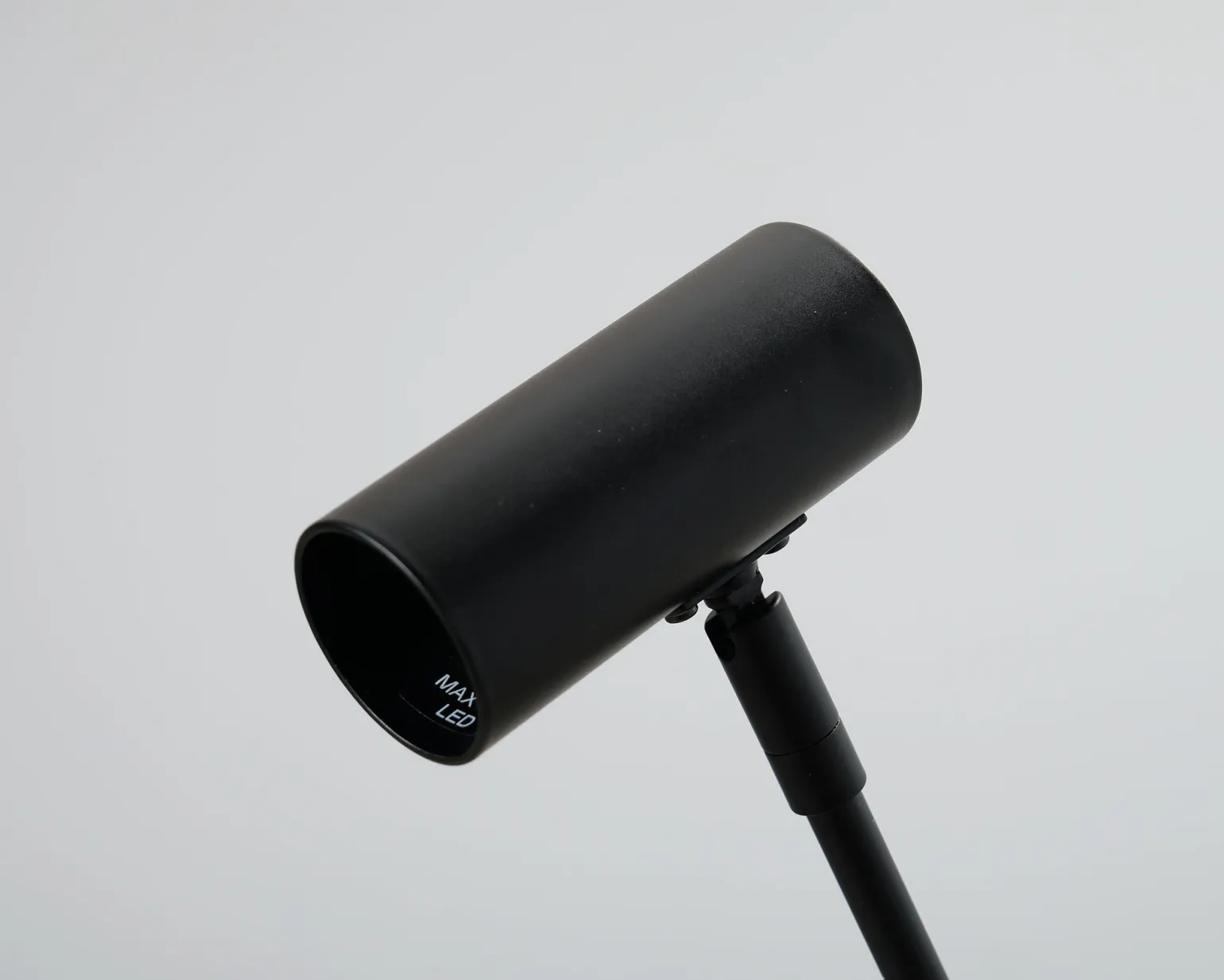 Belid Cato golvlampa svart