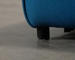 Bo Concept fotpall blå