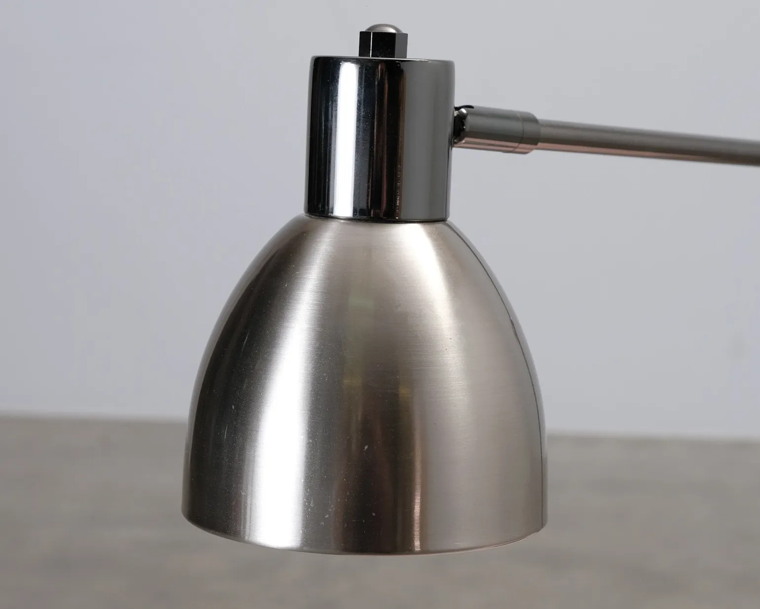 Bordslampa silver