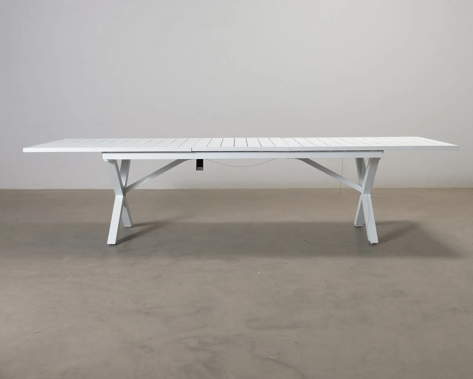 Brafab Hillmond trädgårdsbord 238 cm vit