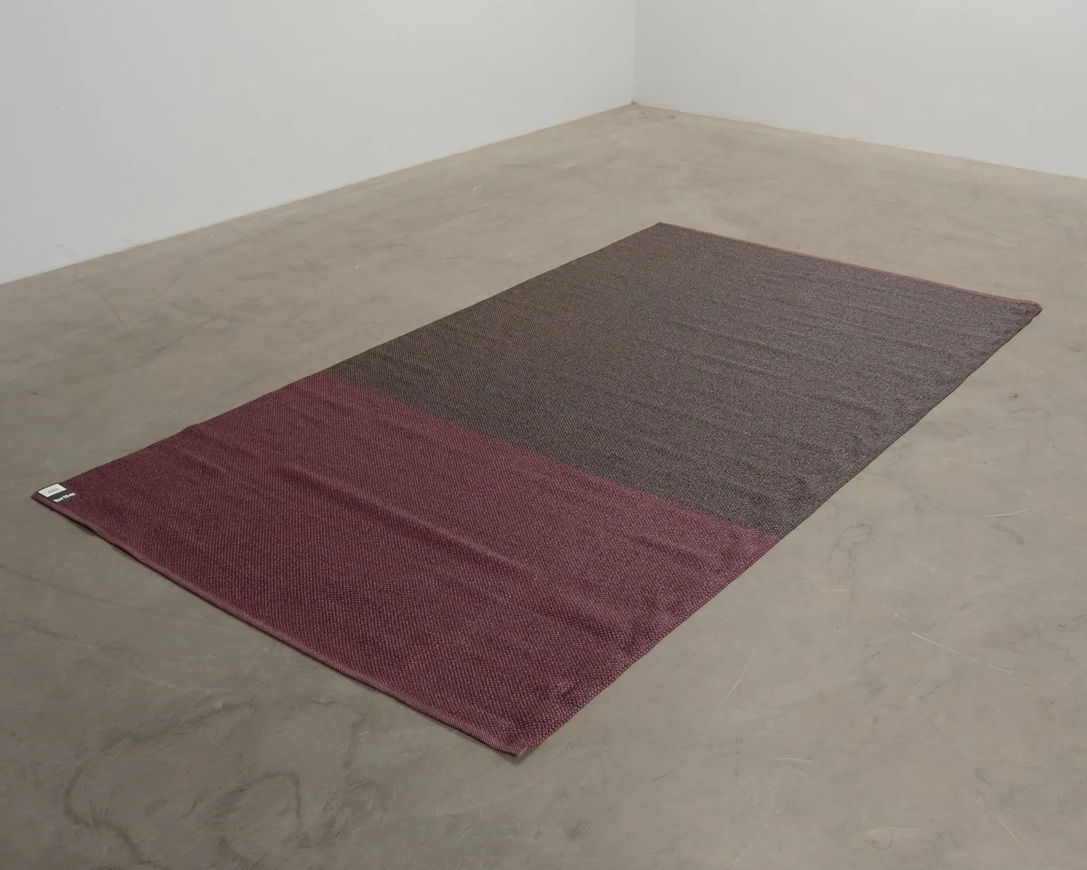 Brita Sweden Moor Raspberry matta 170 x 300 cm