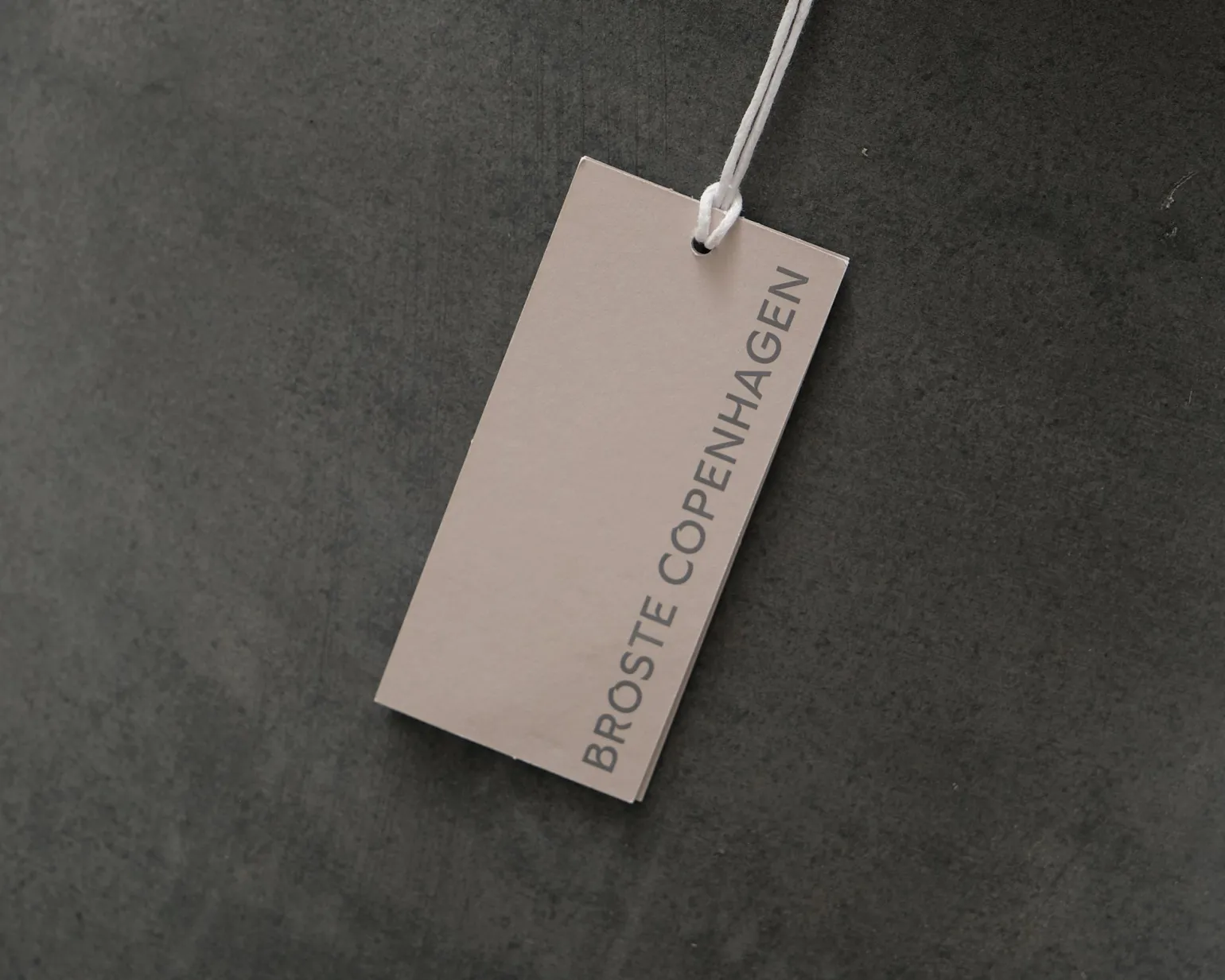 Broste Copenhagen Fiber sidobord Charcoal