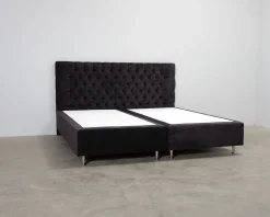 Celine sängram 210 cm svart