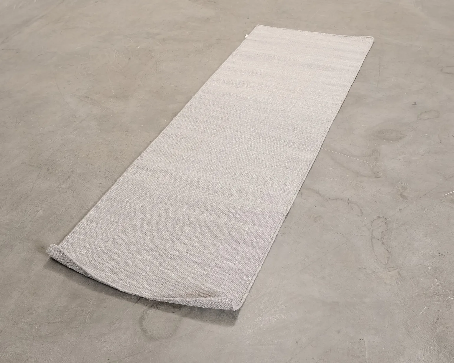 Classic Collection Plain ullmatta 80 x 250 Silver