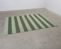 Classic Collection Stripe Boucle matta 200 x 300 cm grön