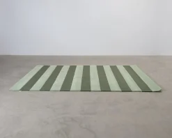 Classic Collection Stripe Boucle matta 200 x 300 cm grön