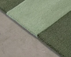 Classic Collection Stripe Boucle matta 200 x 300 cm grön