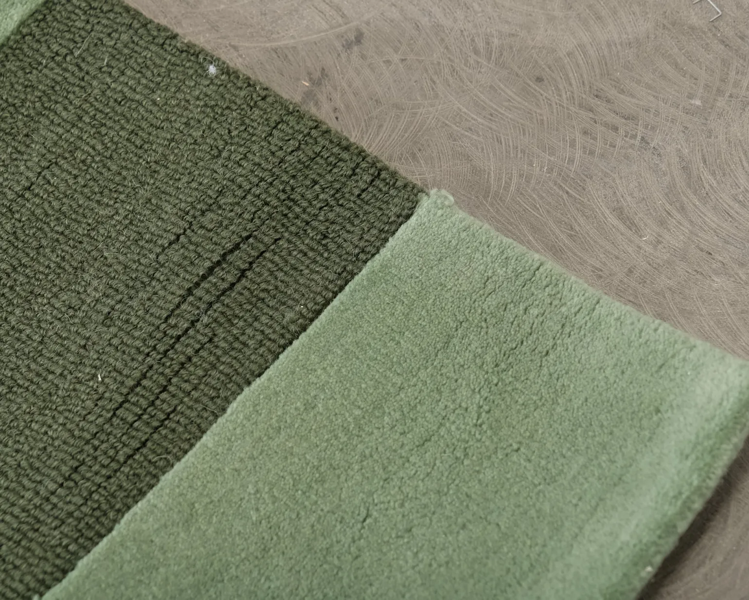 Classic Collection Stripe Boucle matta 200 x 300 cm grön