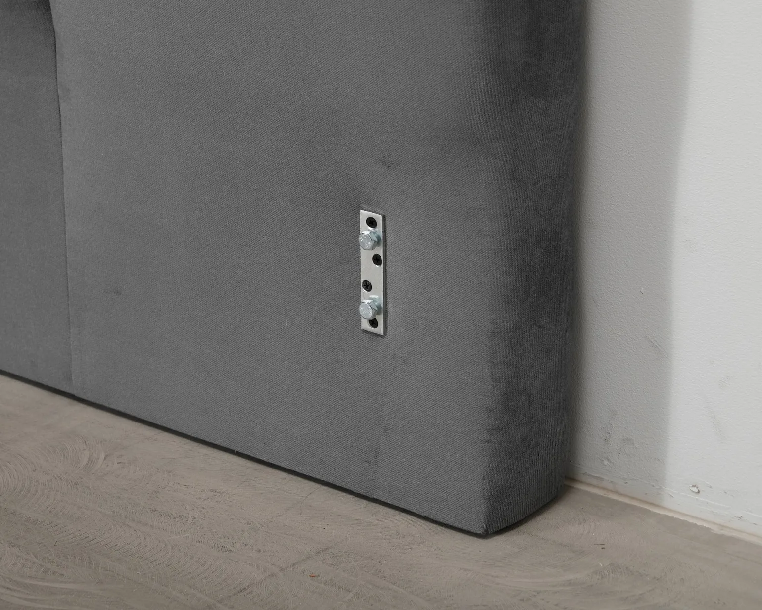 Cleaton sänggavel 200 cm grå