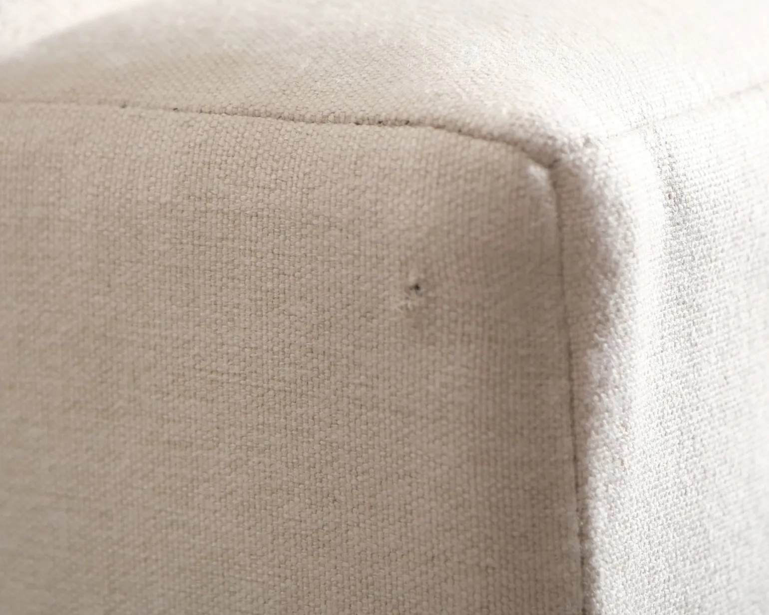 Cosmopolitan Design Bali 2-sits soffa ljusbeige