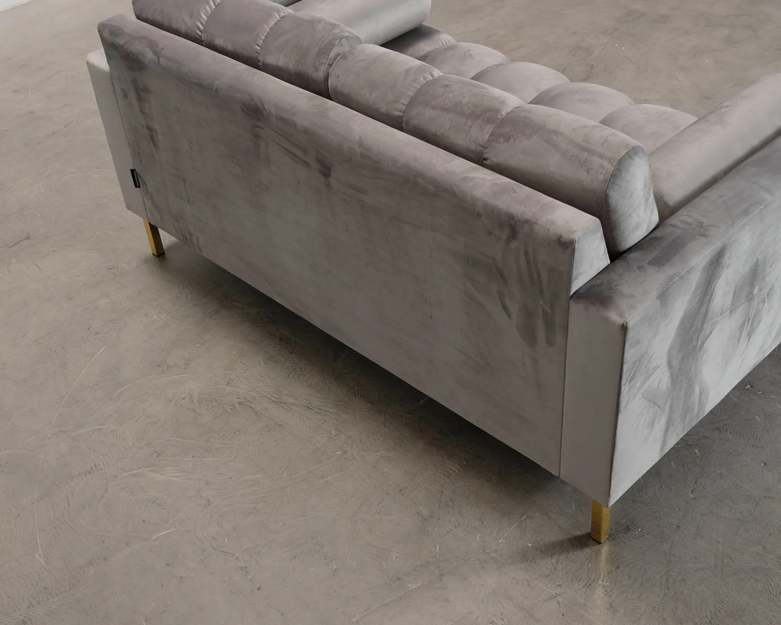 Cosmopolitan Design Bali 2-sits soffa ljusgrå