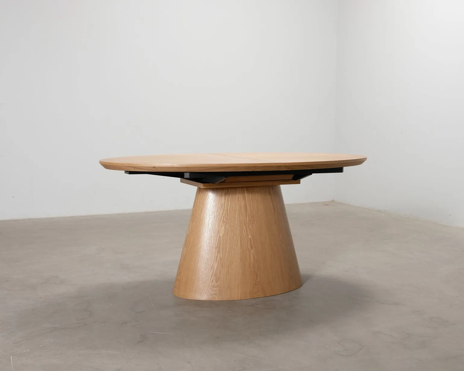 Cosmopolitan Design Max utdragbart matbord