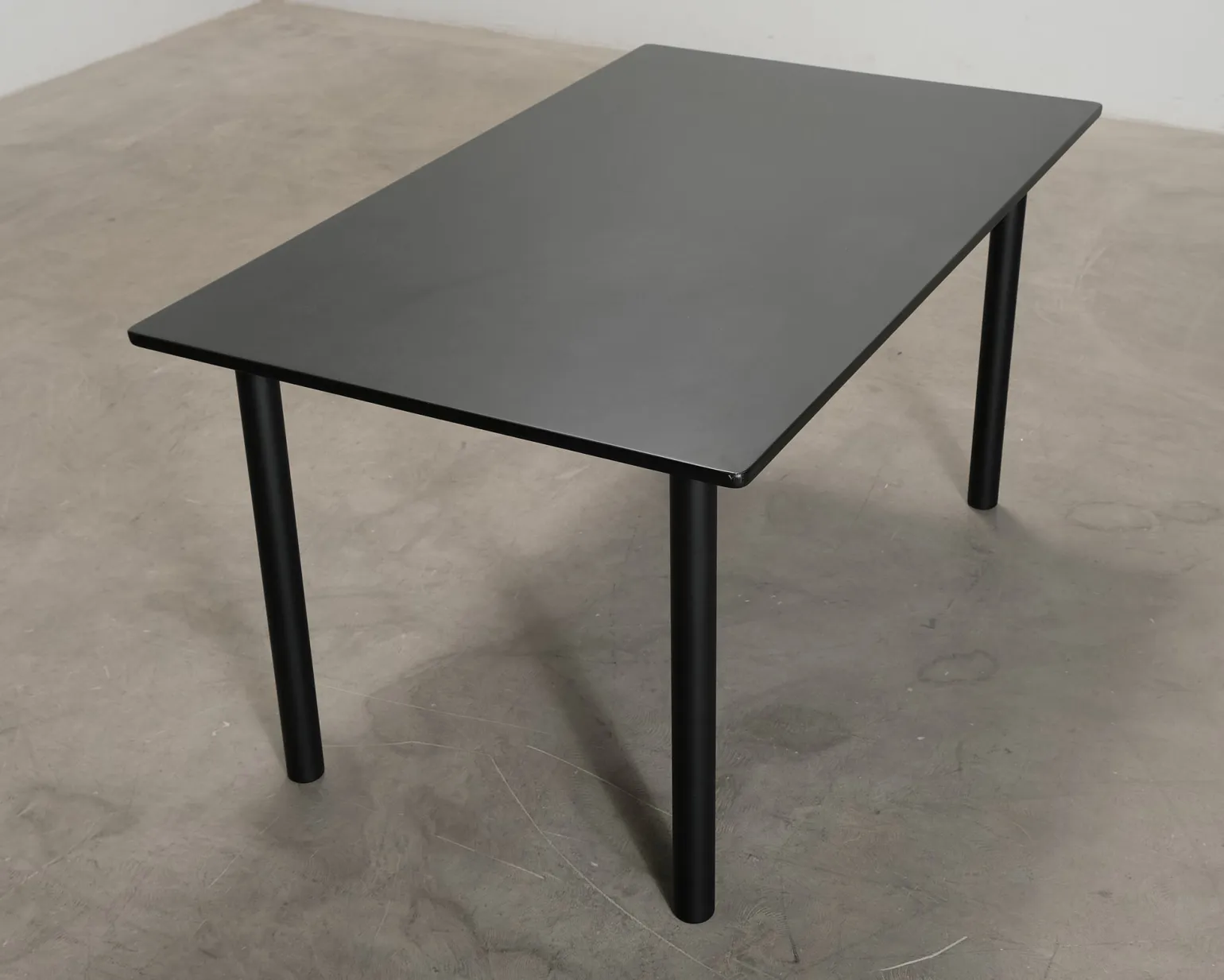 Decotique Milo C12 matbord svart