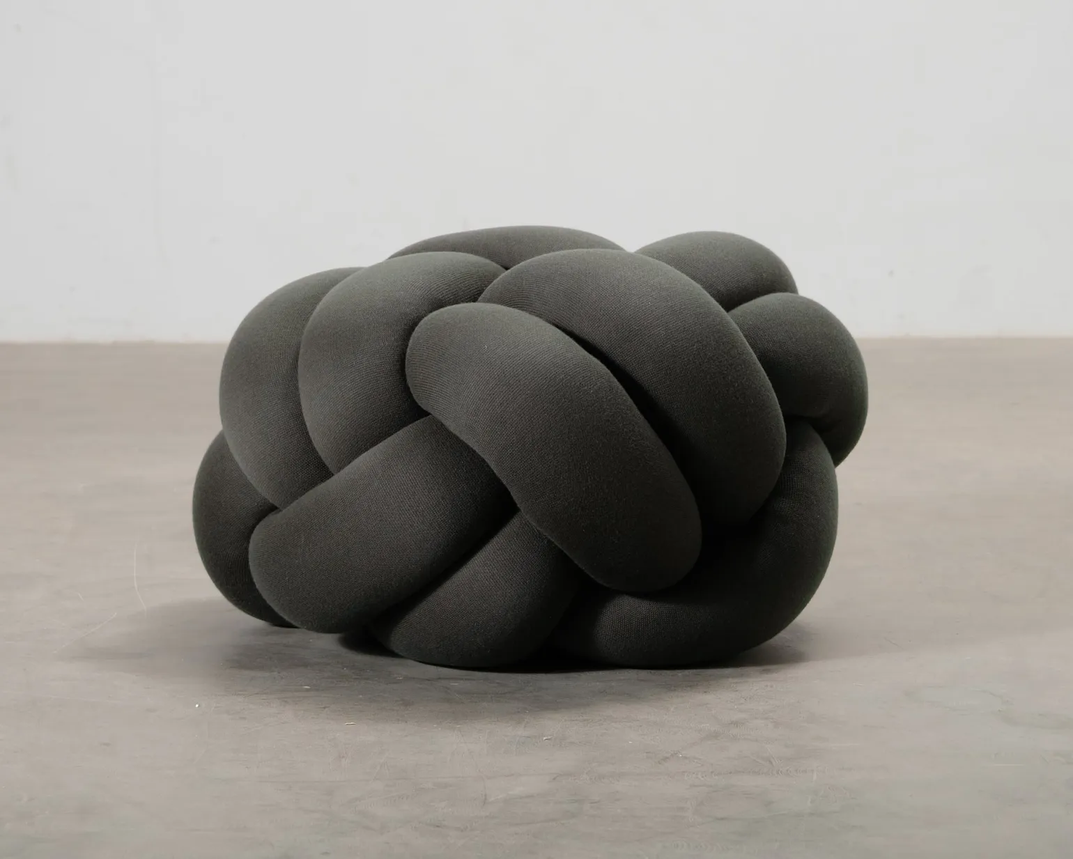 Design House Stockholm Knot XL puff Forest Green