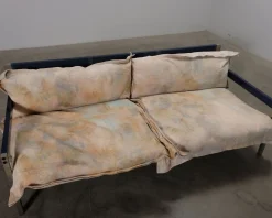 Diesel with Moroso Iron Maiden 2,5-sits soffa