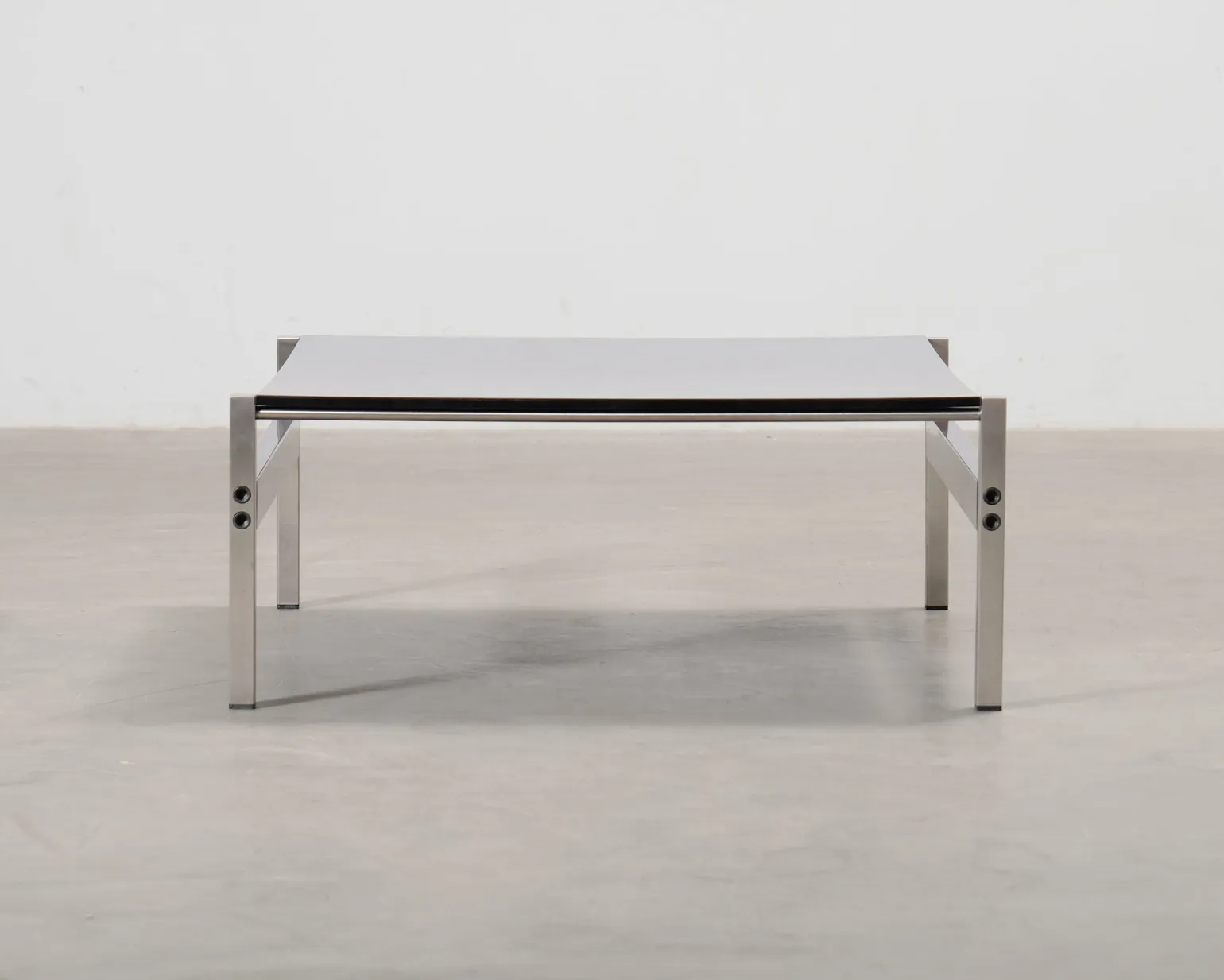 Diesel with Moroso Iron Maiden soffbord 90 x 90 cm