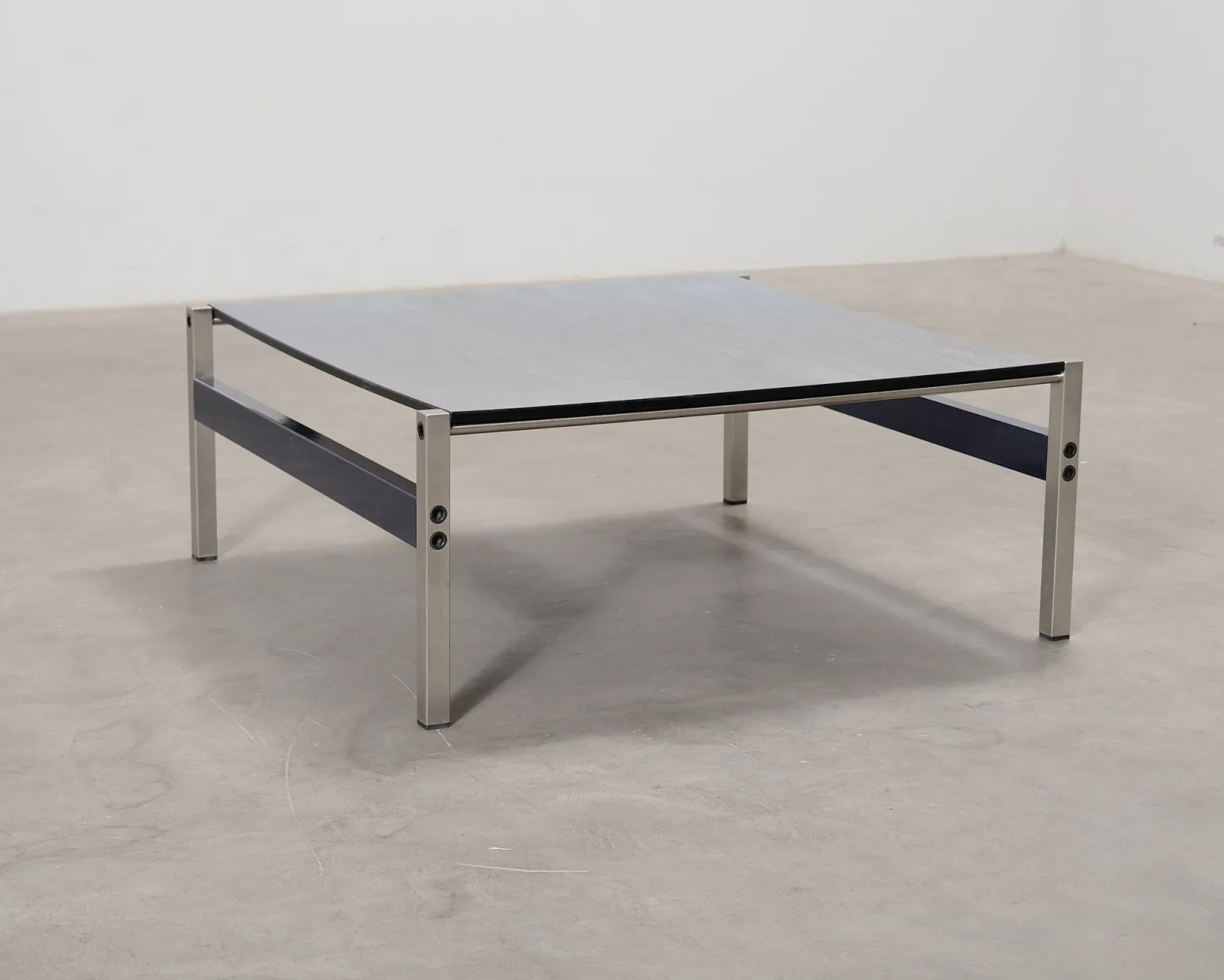 Diesel with Moroso Iron Maiden soffbord 90 x 90 cm