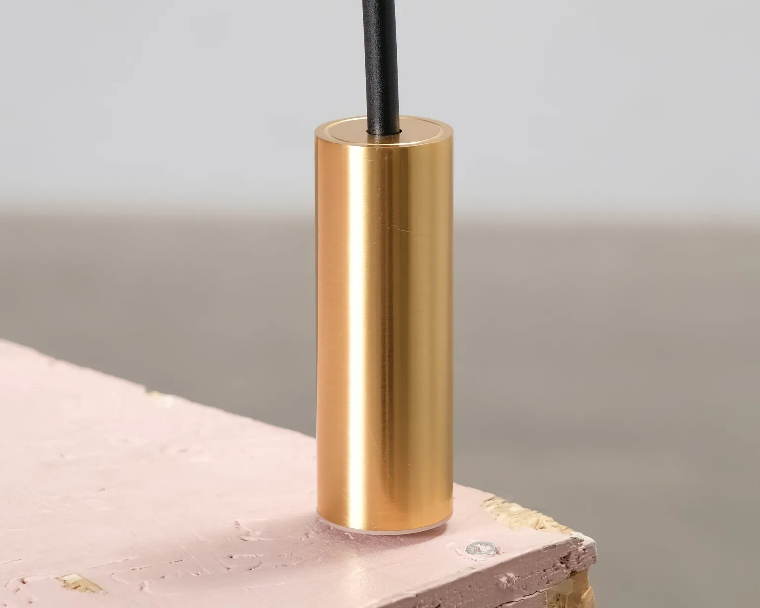 Estiluz Volta A-3531 vägglampa svart / mässing