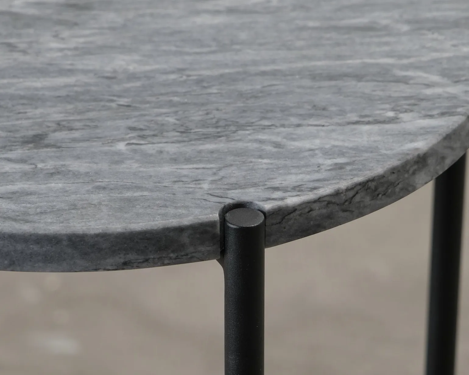 FeelDesign Bistro sidobord ø 38 cm grå marmor