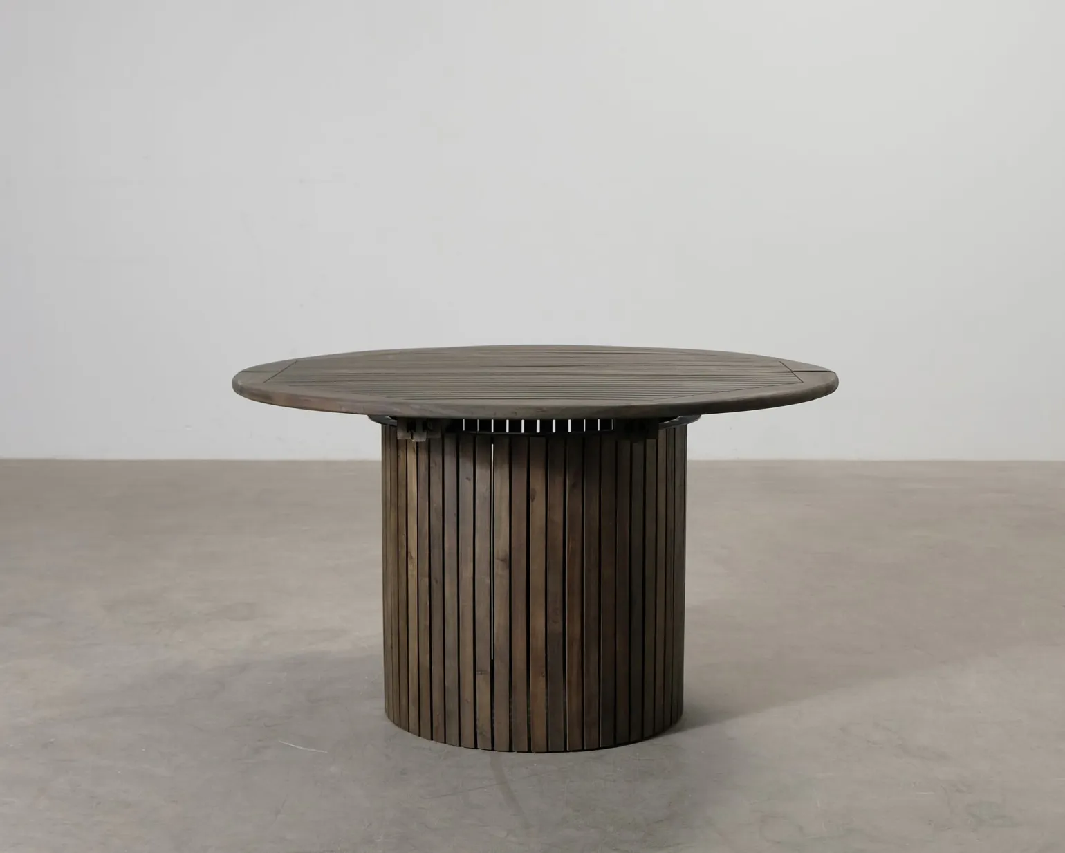 FeelDesign Circle förlängningsbart trädgårdsbord 130-180 cm