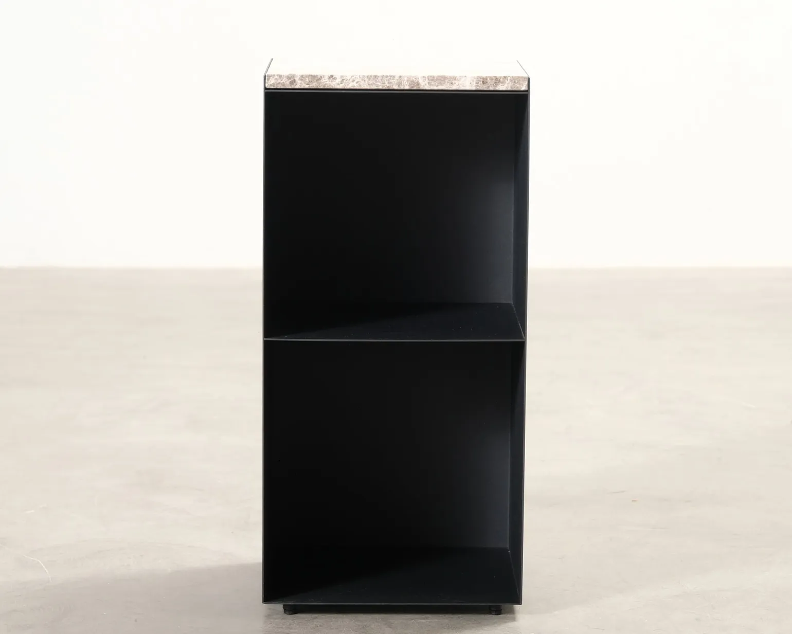 FeelDesign Cleo nattduksbord svart
