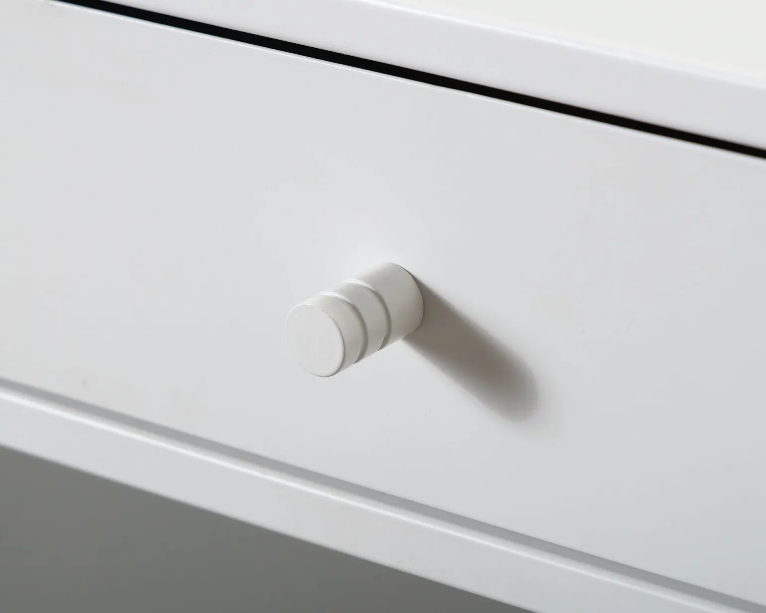 FeelDesign Dream nattduksbord vit