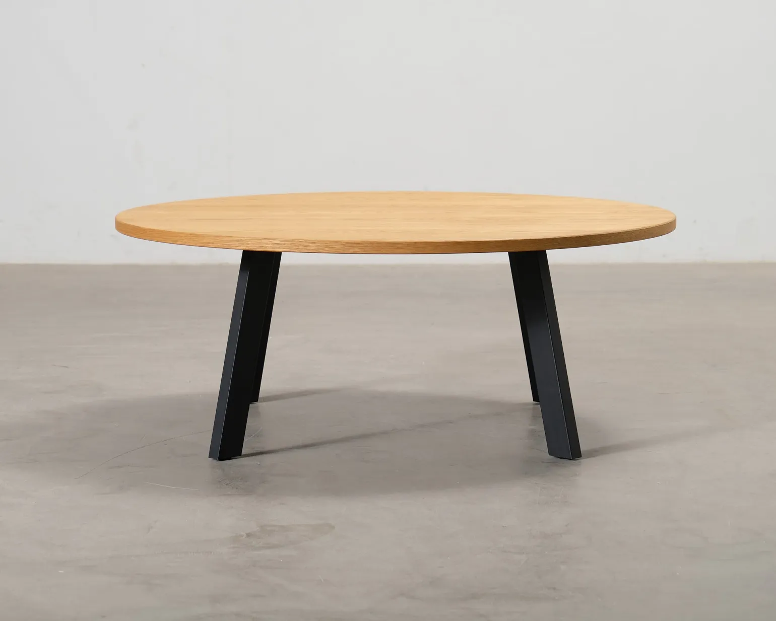 FeelDesign Freddy soffbord ø 115 cm oak / svart