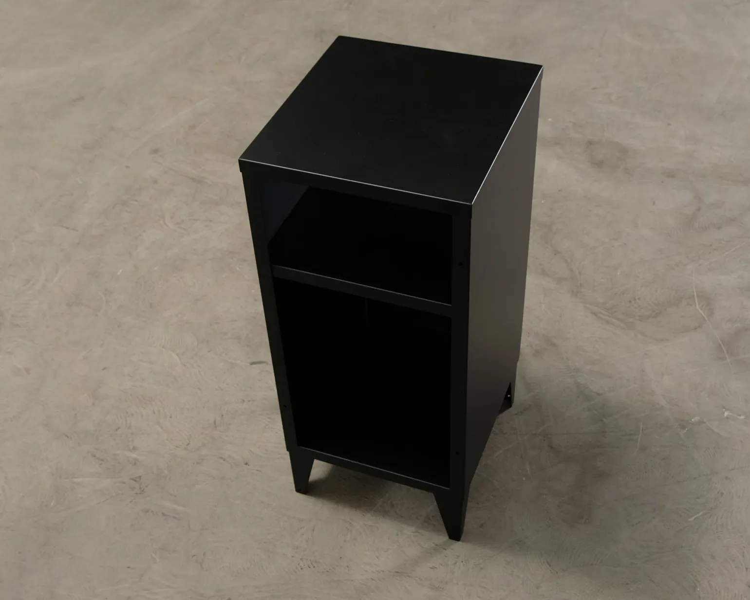 FeelDesign Plate nattduksbord svart