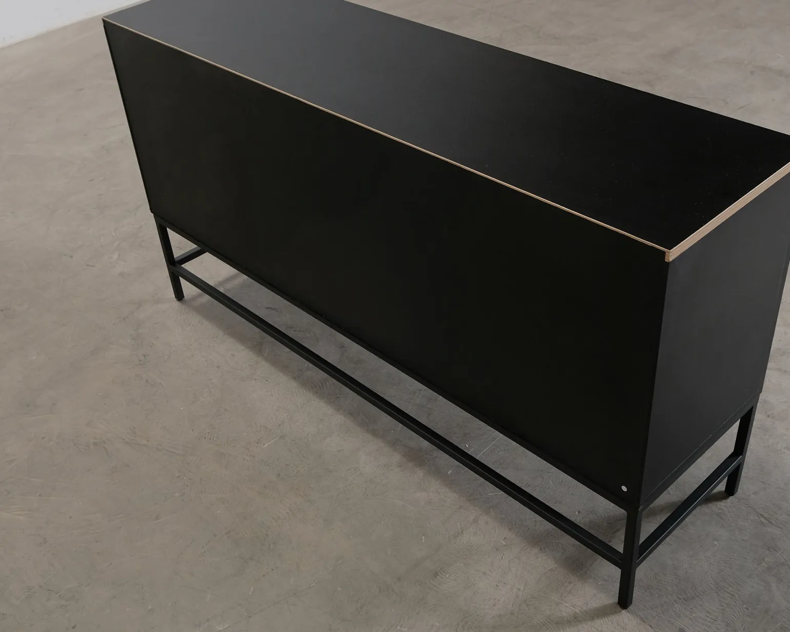 FeelDesign Soft skänk svart