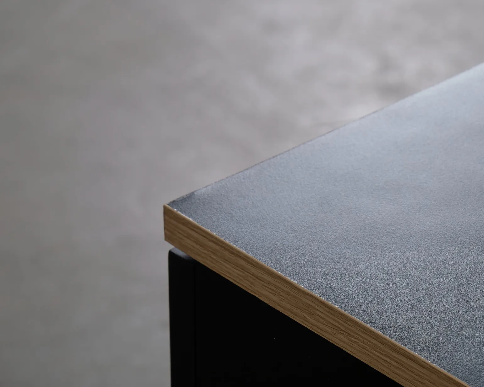 FeelDesign Soft skänk svart
