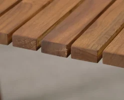 FeelDesign Stripe trädgårdsbord teak