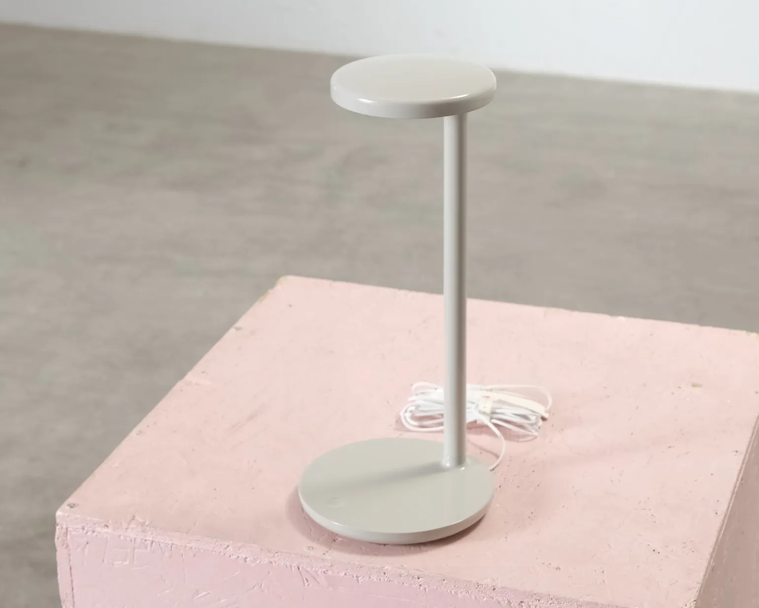 Flos Oblique bordslampa grå