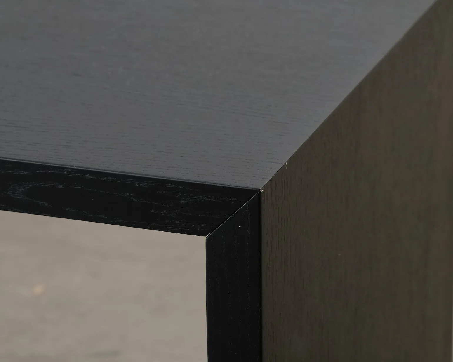 Forms & Objects Ellie soffbord svart