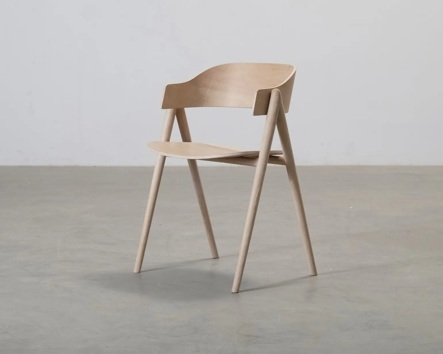 Forms & Objects Hennie matstol i ek