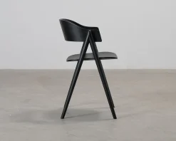 Forms & Objects Hennie matstol svart