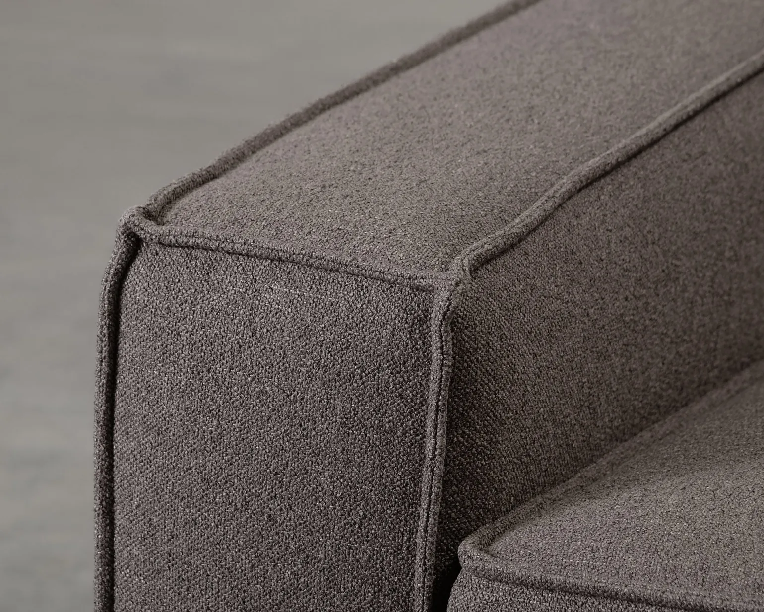 Forms & Objects Olivia 3-sits soffa brun