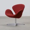 Fritz Hansen Swan 3220 fåtölj röd