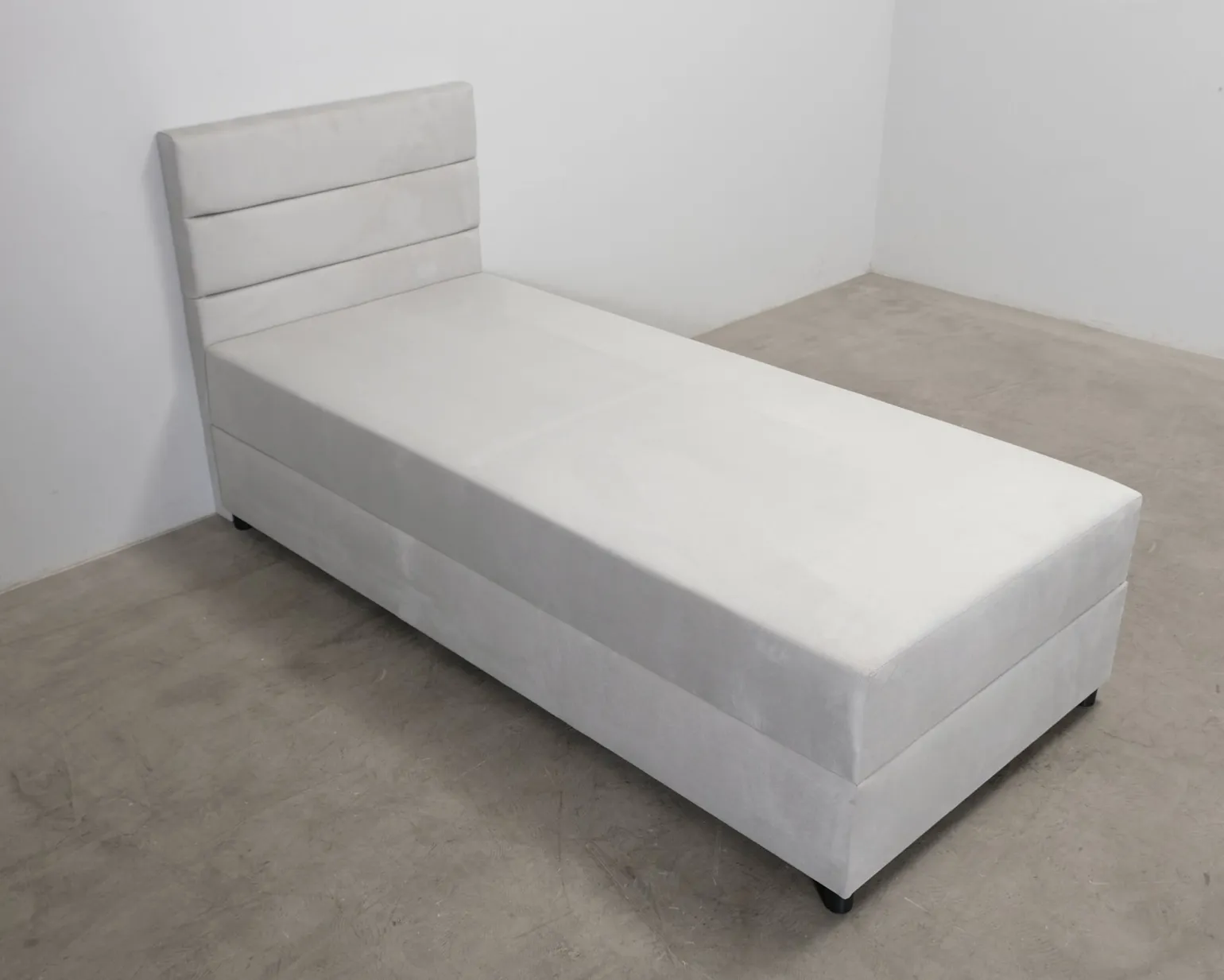 Frodsham säng 90 cm ljusgrå